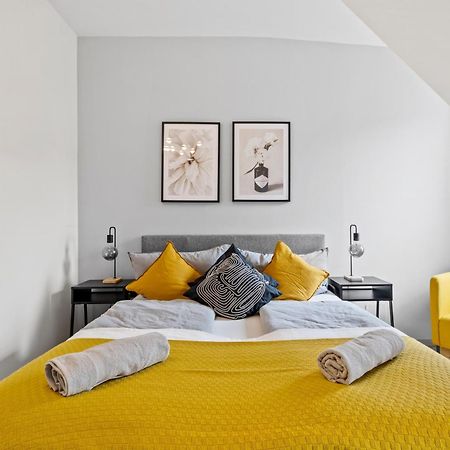Terrace - 75 M² - Near Wiener Stadthalle Exteriör bild