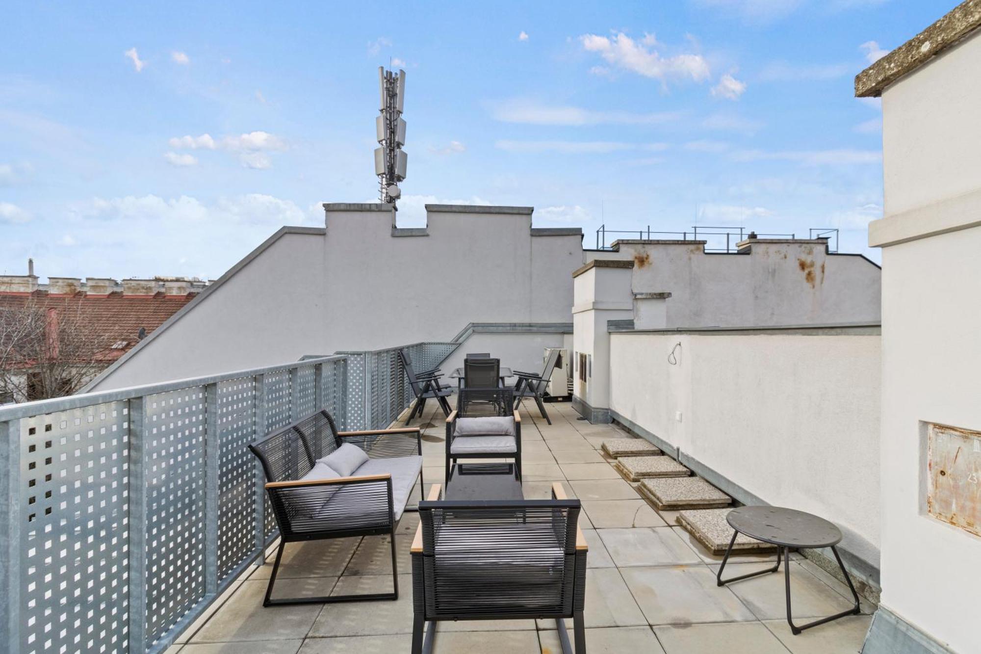 Terrace - 75 M² - Near Wiener Stadthalle Exteriör bild
